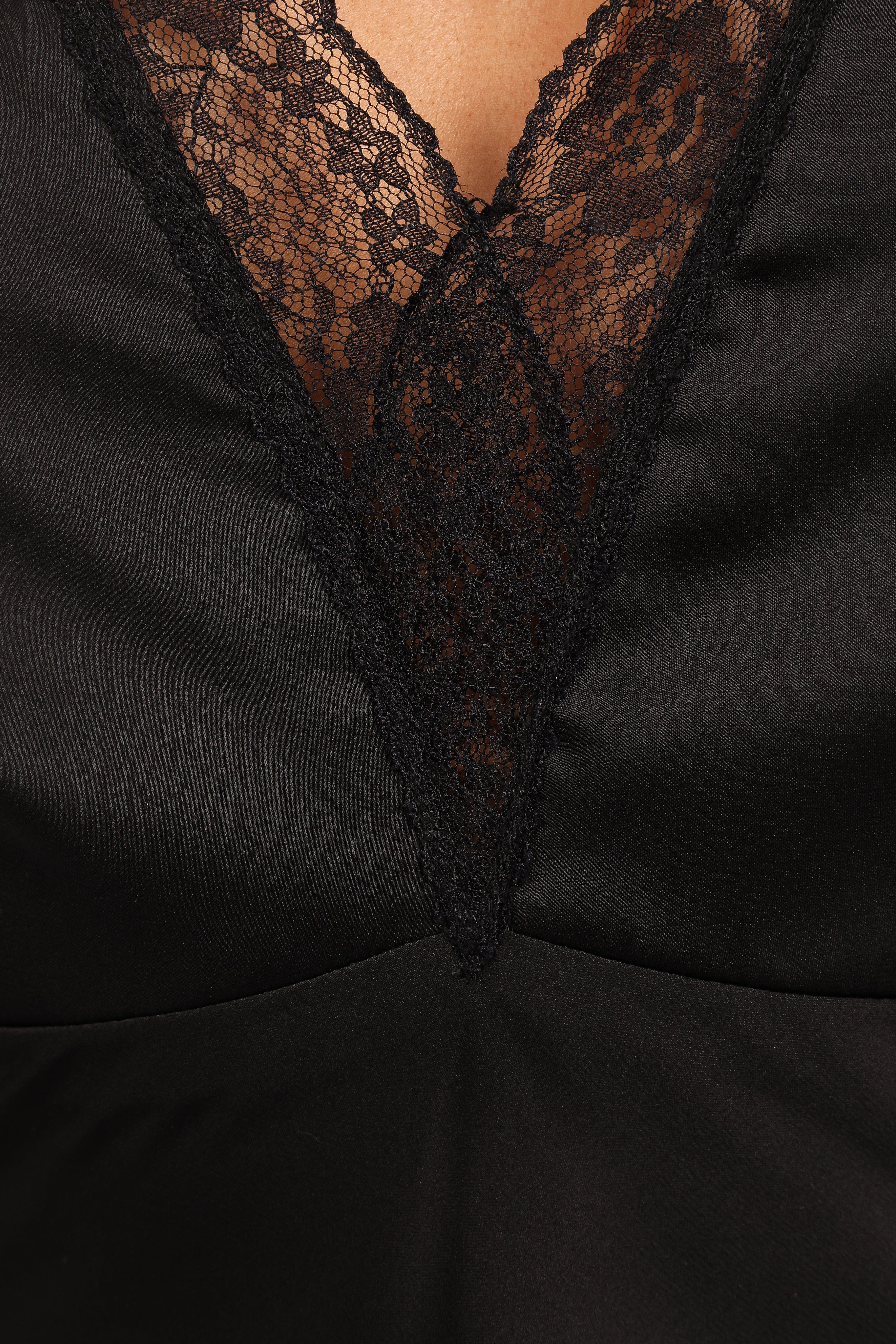 Kalina Halterneck Maxi Dress - Black